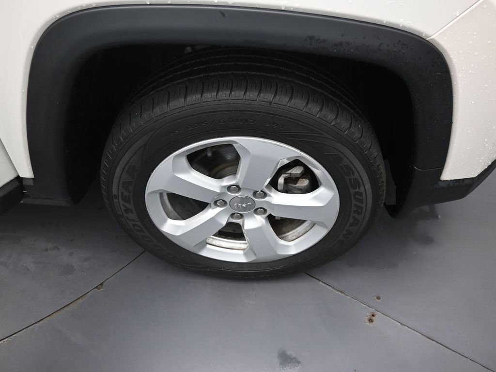 Used 2020 Jeep Compass Latitude w/ Cold Weather Group image 33