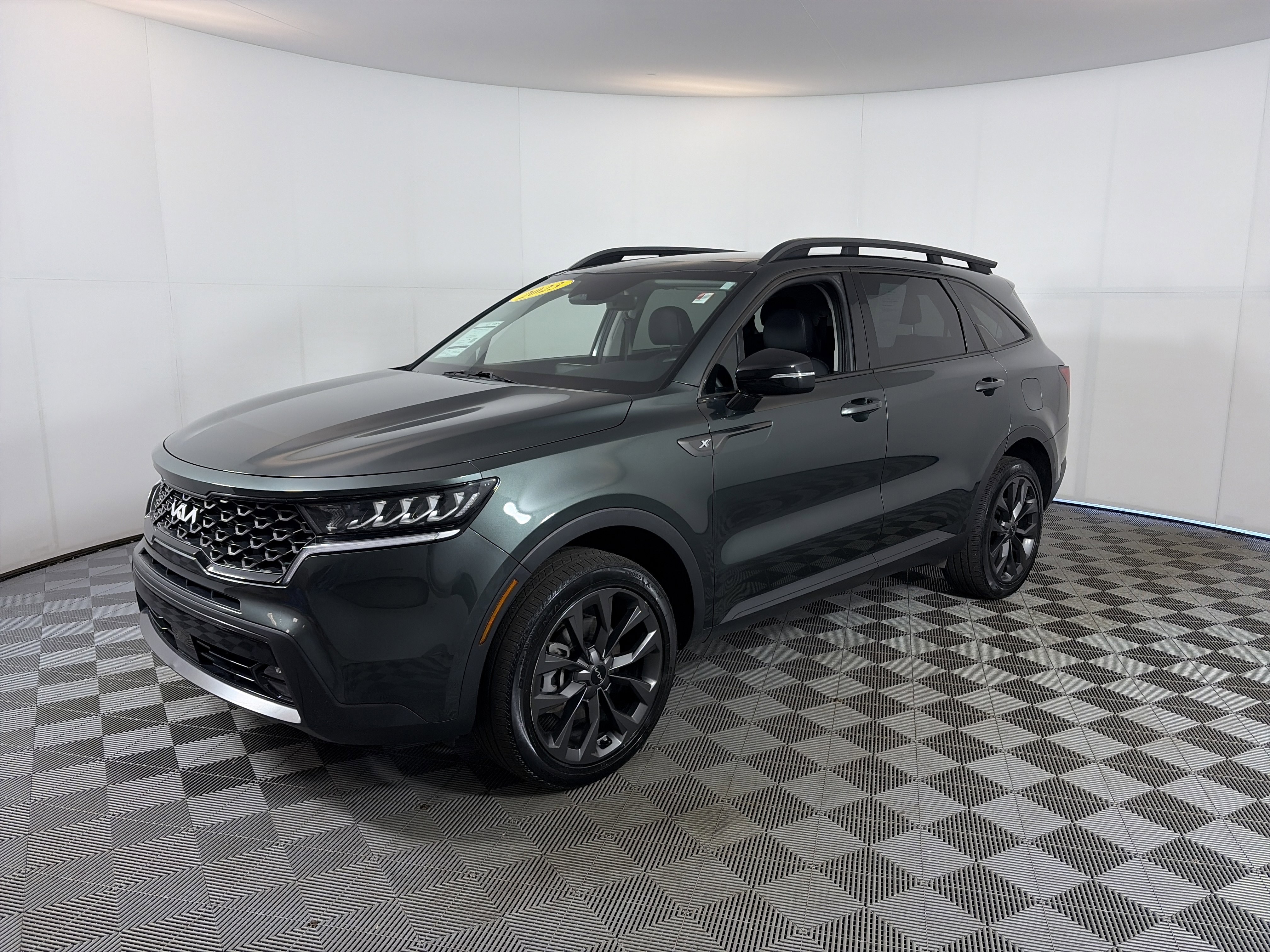 Certified 2023 Kia Sorento X-Line EX image 2