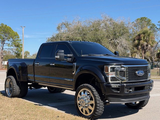 Used 2022 Ford F450 Limited w/ FX4 Off-Road Package image 2
