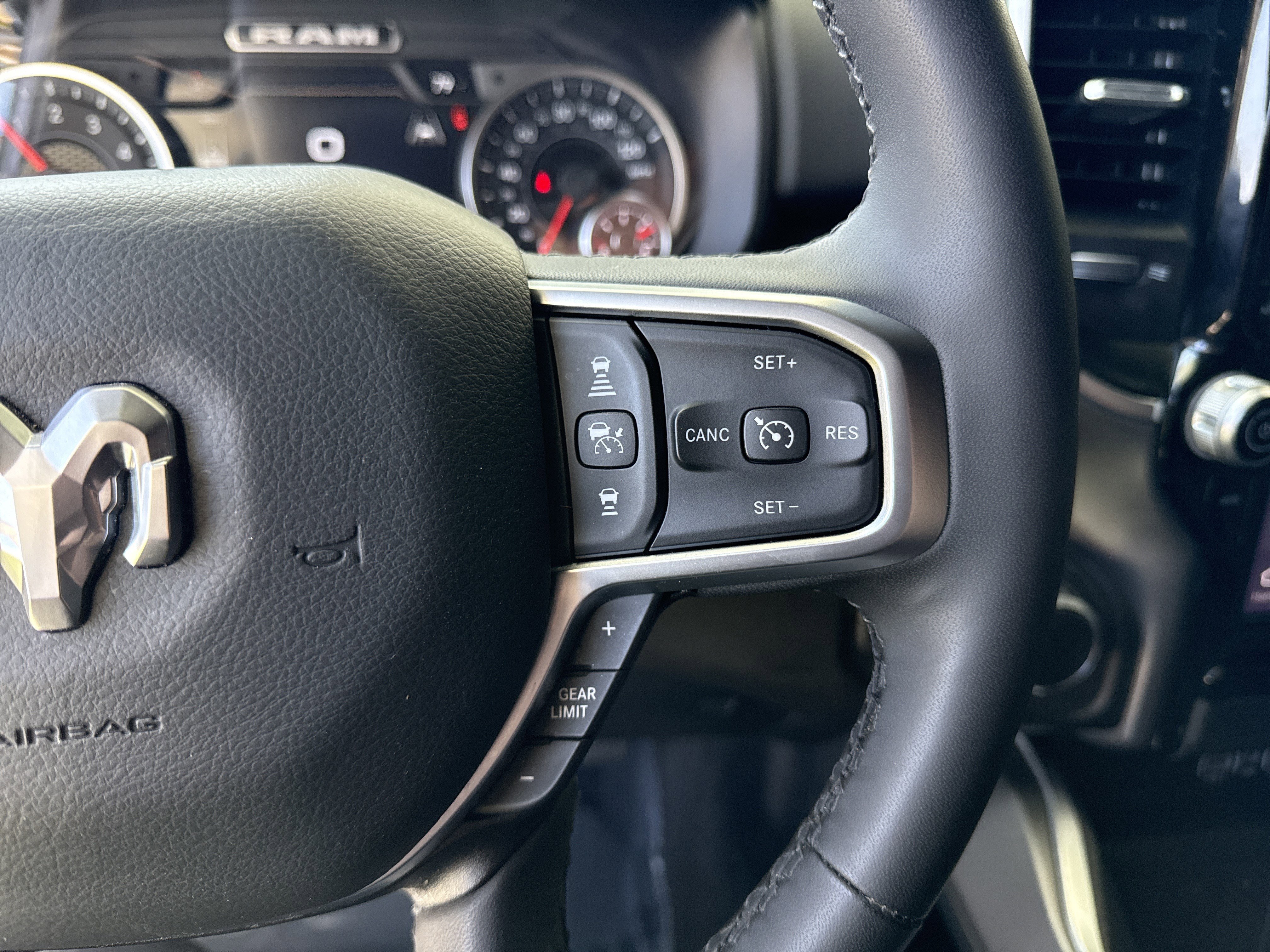 Used 2025 RAM 1500 Big Horn AWD/4WD image 19