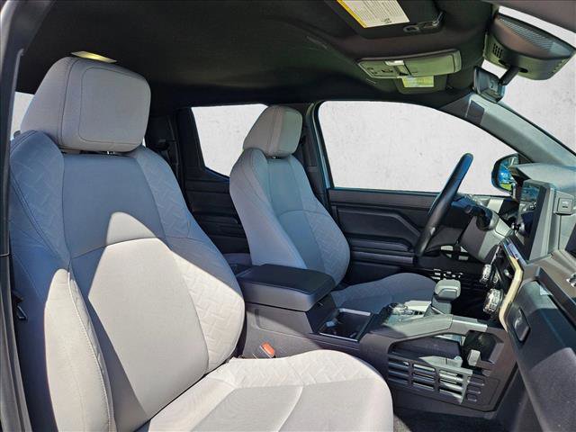 Used 2025 Toyota Tacoma SR5 AWD/4WD image 19