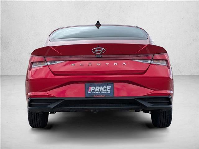 Used 2022 Hyundai Elantra SEL w/ Cargo Package FWD image 3