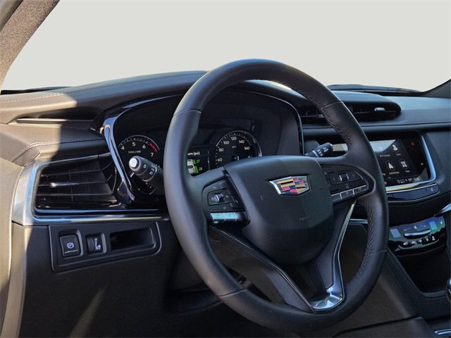 New 2025 Cadillac XT6 Luxury image 11
