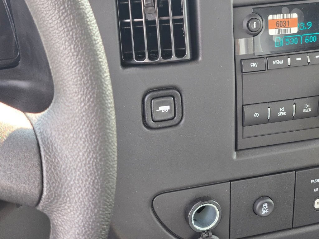 New 2025 Chevrolet Express 3500 w/ Power Convenience Package RWD image 20