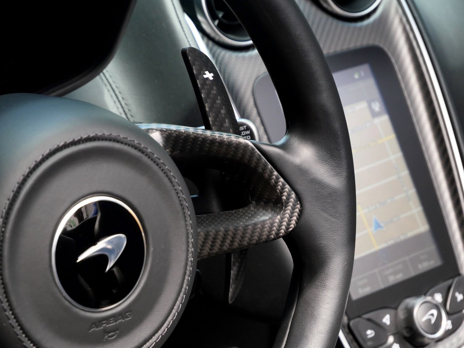 Used 2020 McLaren 570S Spider RWD image 12