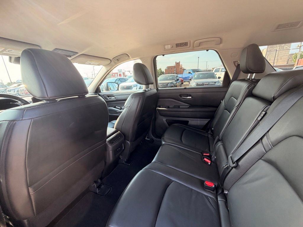 Certified 2023 Nissan Pathfinder SL AWD/4WD image 16
