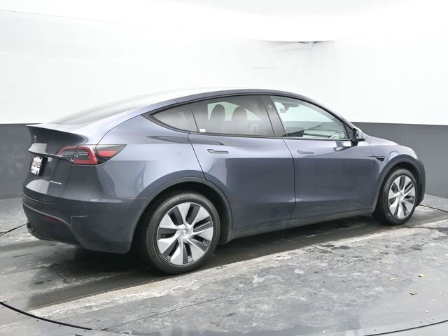 Used 2023 Tesla Model Y Long Range image 10