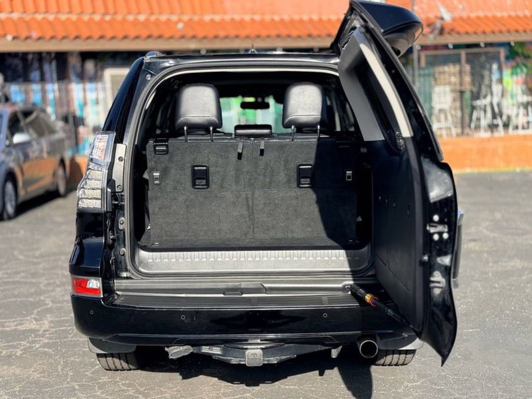 Used 2017 Lexus GX 460 image 18