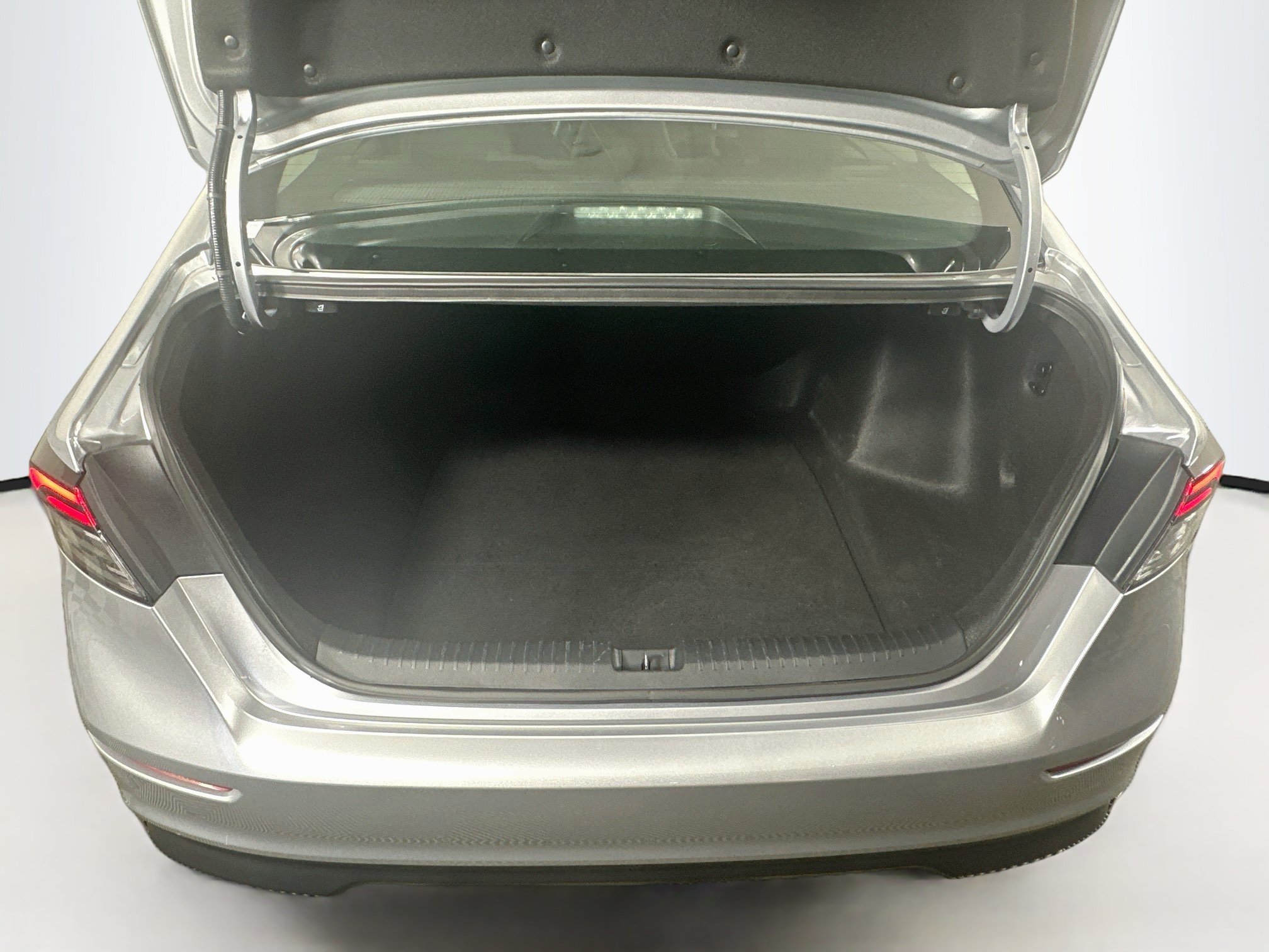 Used 2025 Honda Accord SE image 28