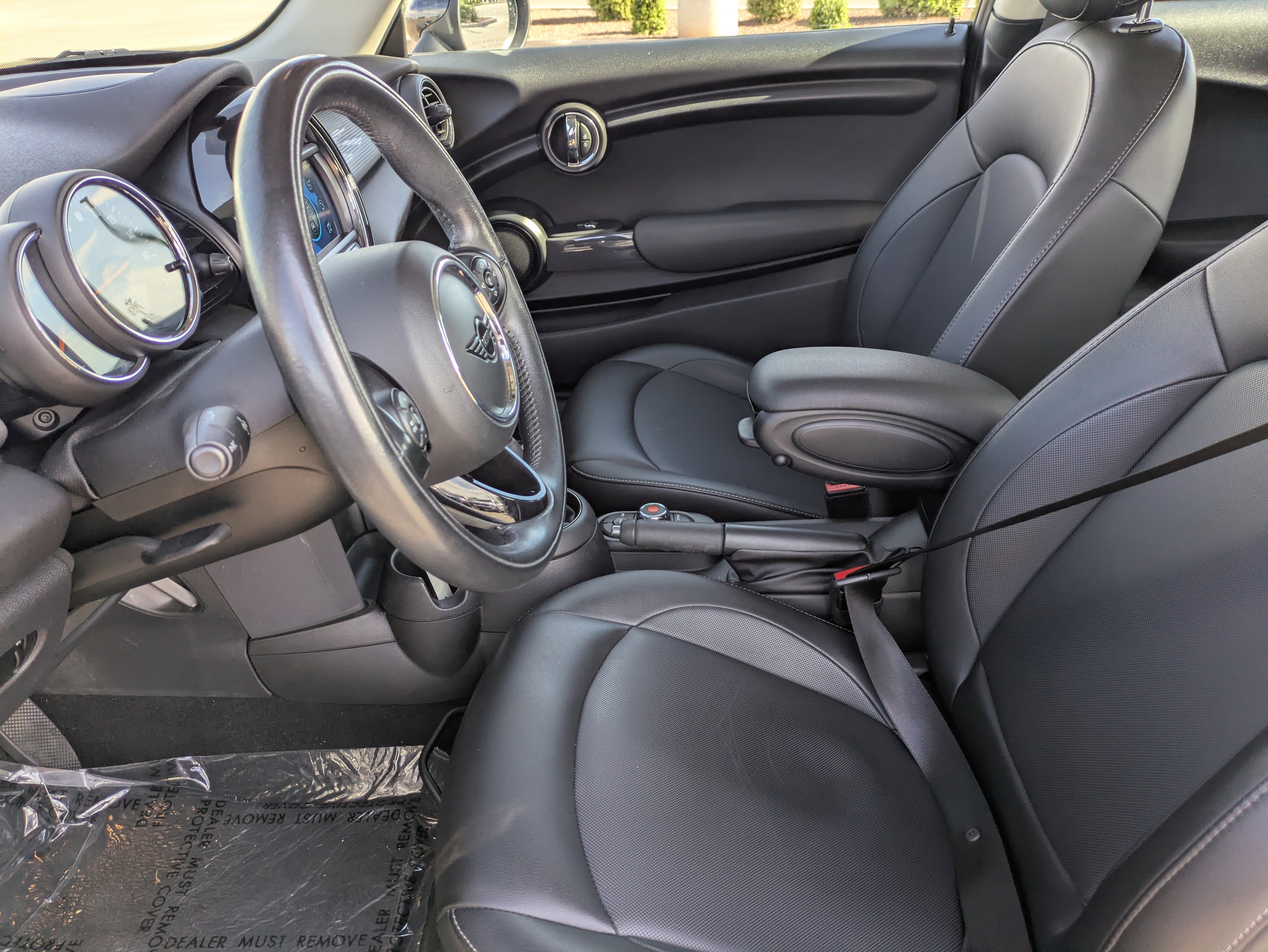 Used 2019 MINI Cooper 2-Door Hardtop image 25