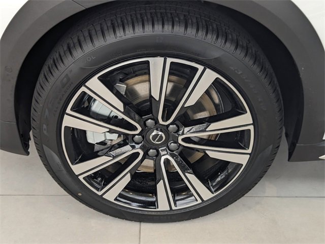 New 2026 Volvo V60 B5 Cross Country Ultra w/ Protection Package Premier image 13