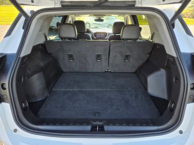 Used 2024 GMC Terrain SLT AWD/4WD image 14