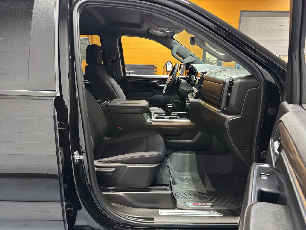 Used 2024 Chevrolet Silverado 1500 RST w/ All Star Edition Plus image 21