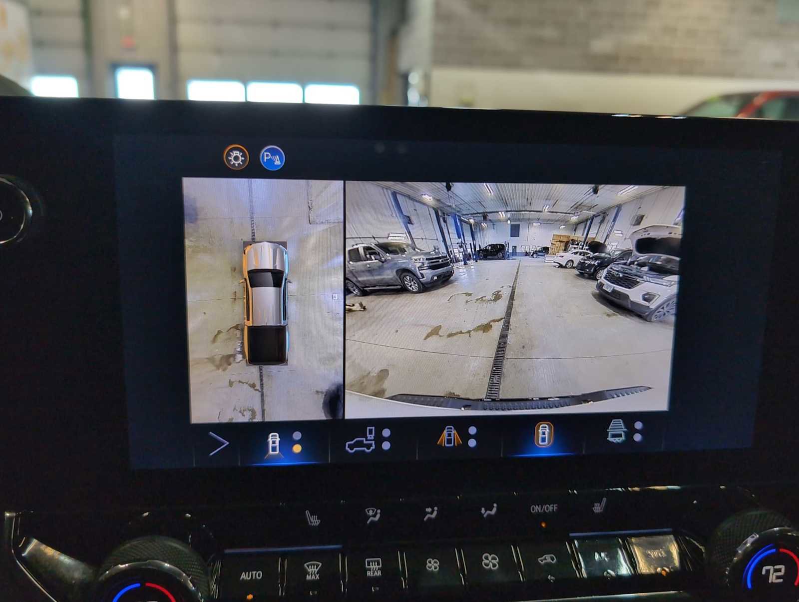 Used 2025 Chevrolet Colorado Z71 w/ Technology Package image 15