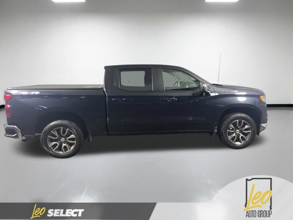 Used 2023 Chevrolet Silverado 1500 LT AWD/4WD image 7