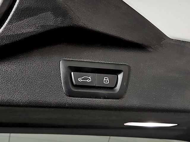 Used 2024 BMW X5 xDrive40i w/ Parking Assistance Package image 30