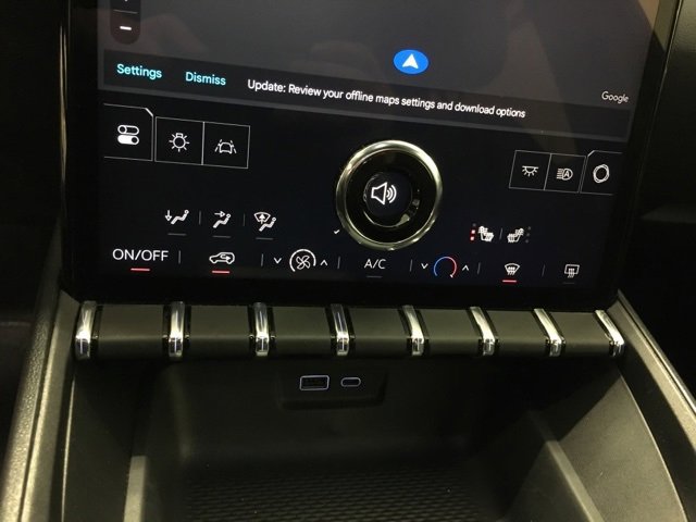 Used 2025 GMC Terrain Elevation image 23