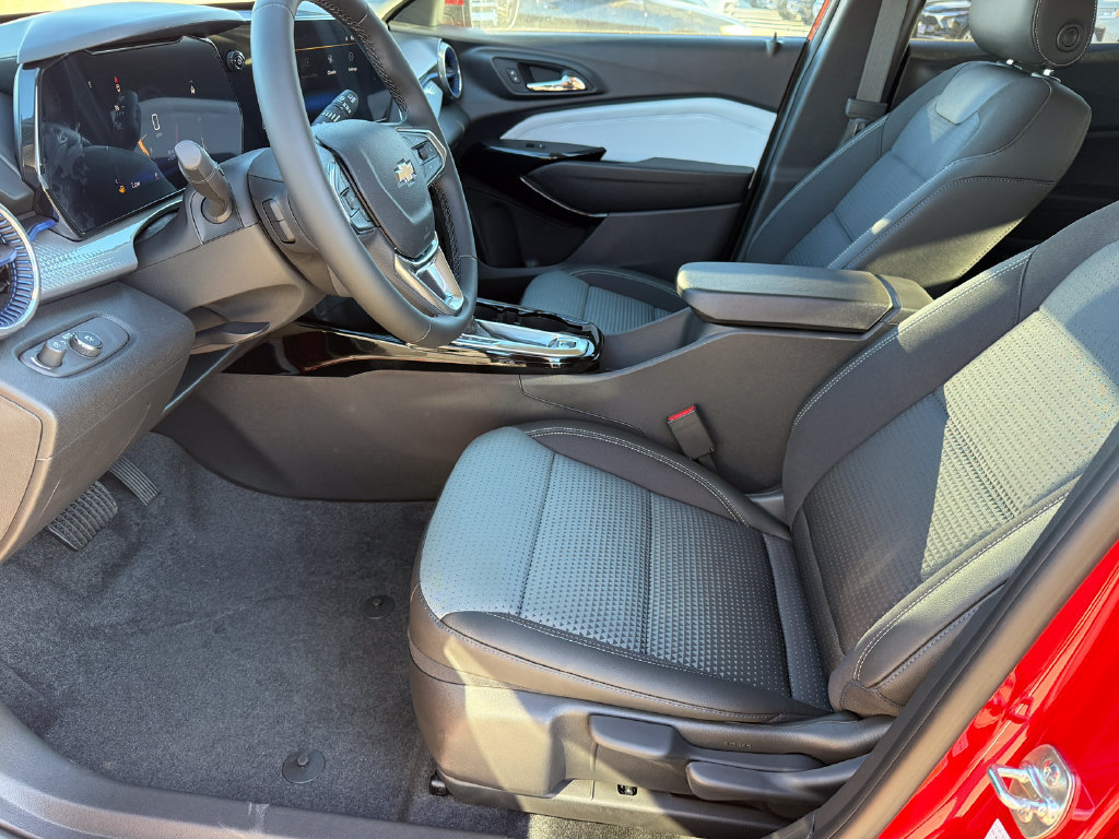 New 2026 Chevrolet Trax LT w/ LT Convenience Package FWD image 14