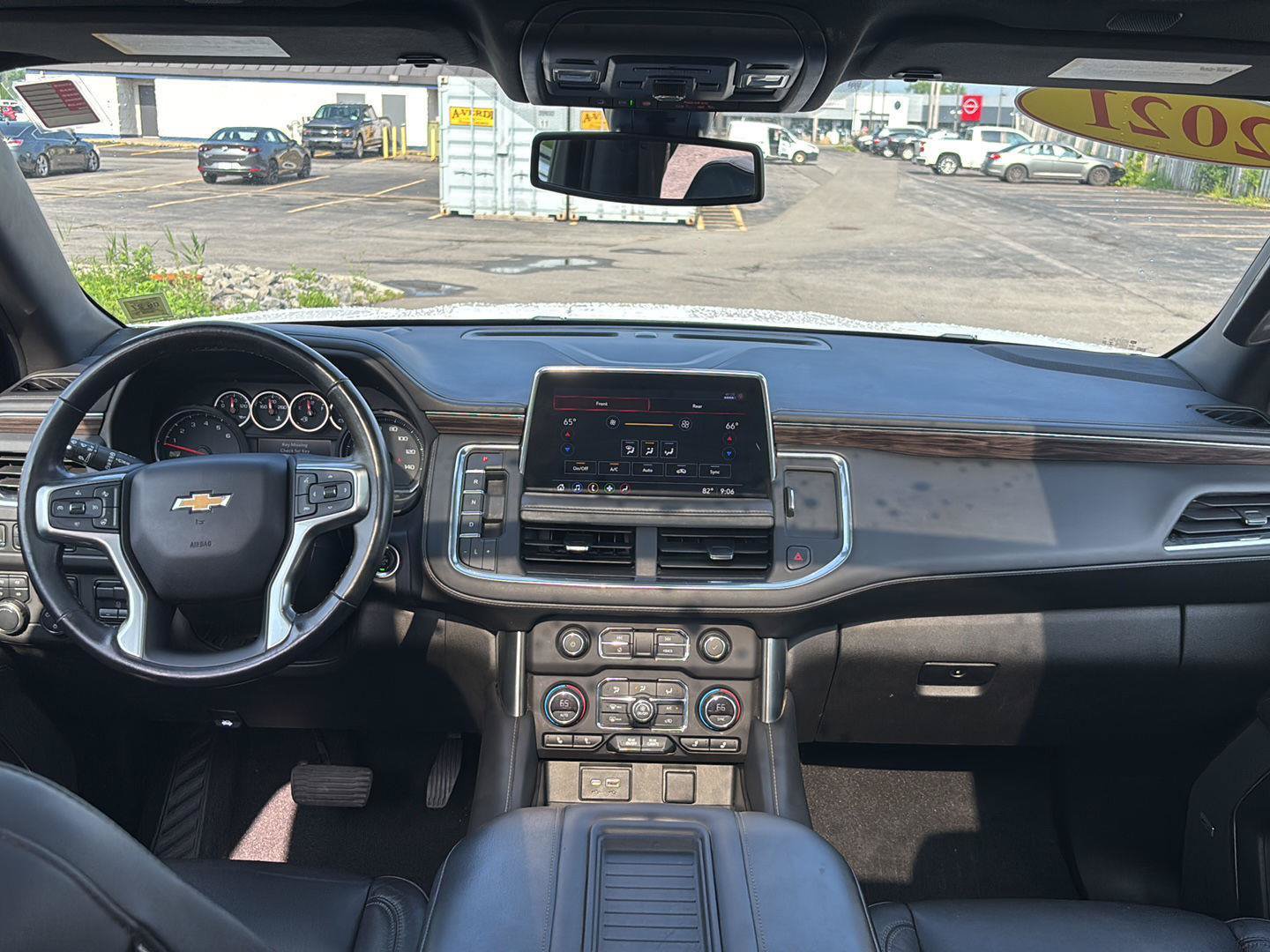 Used 2021 Chevrolet Tahoe LT w/ LT Signature Package AWD/4WD image 11