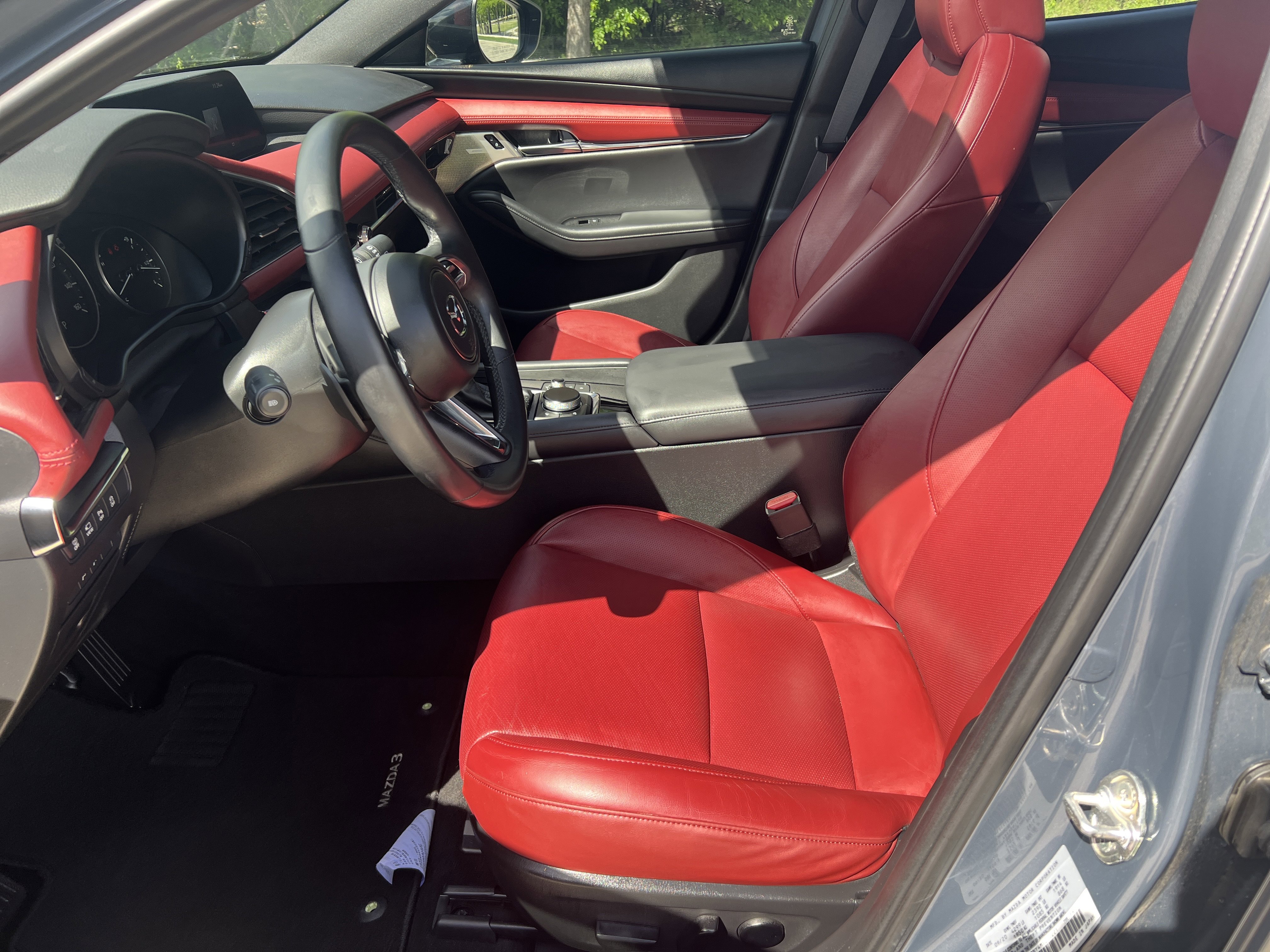 Used 2021 MAZDA MAZDA3 Hatchback w/Premium Plus Pkg image 15