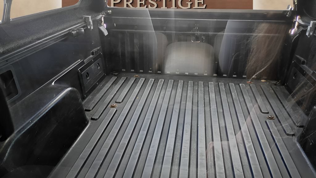 Used 2011 Toyota Tacoma 2WD Access Cab w/ Convenience Pkg image 17