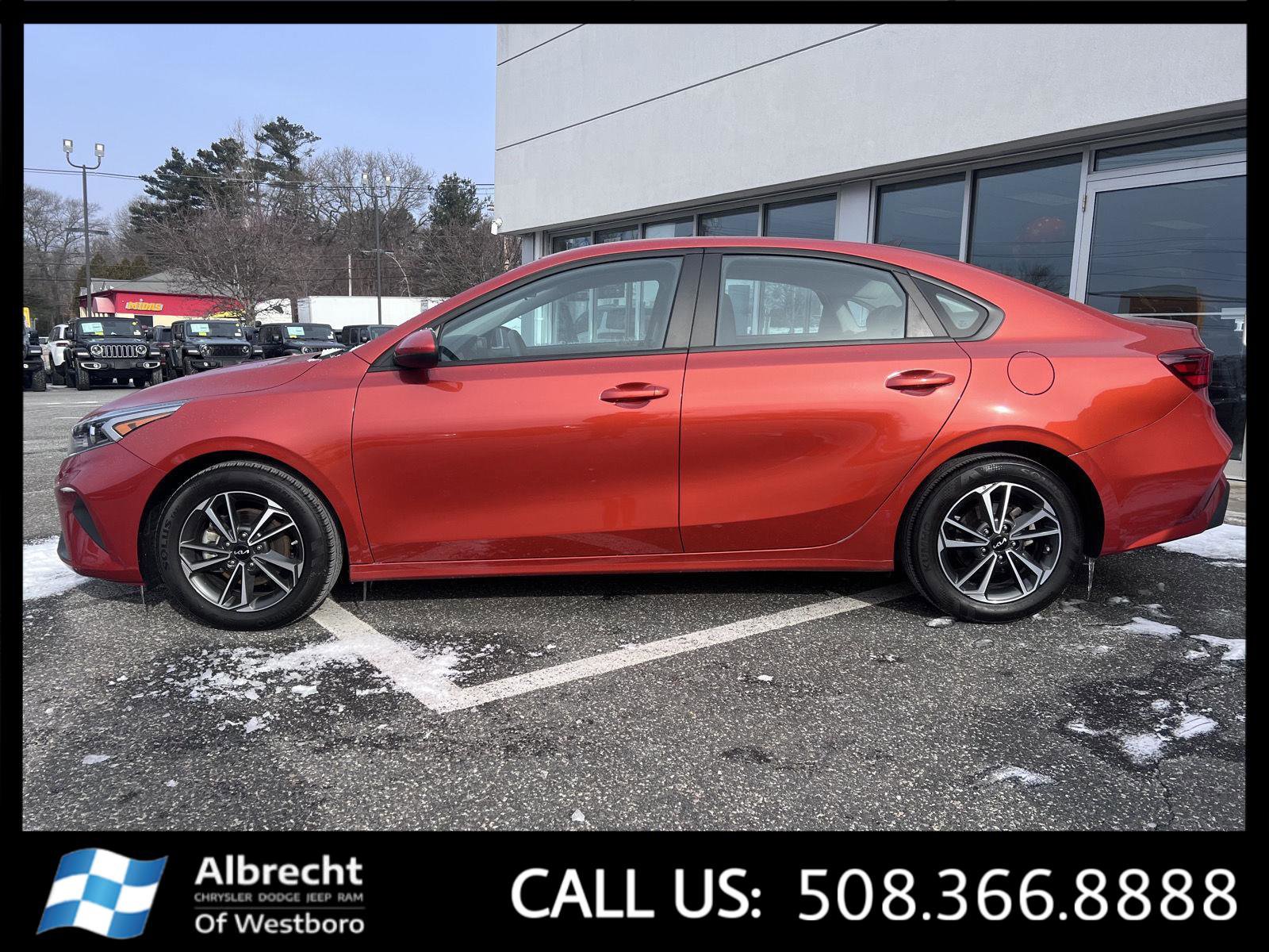 Used 2023 Kia Forte LXS image 2