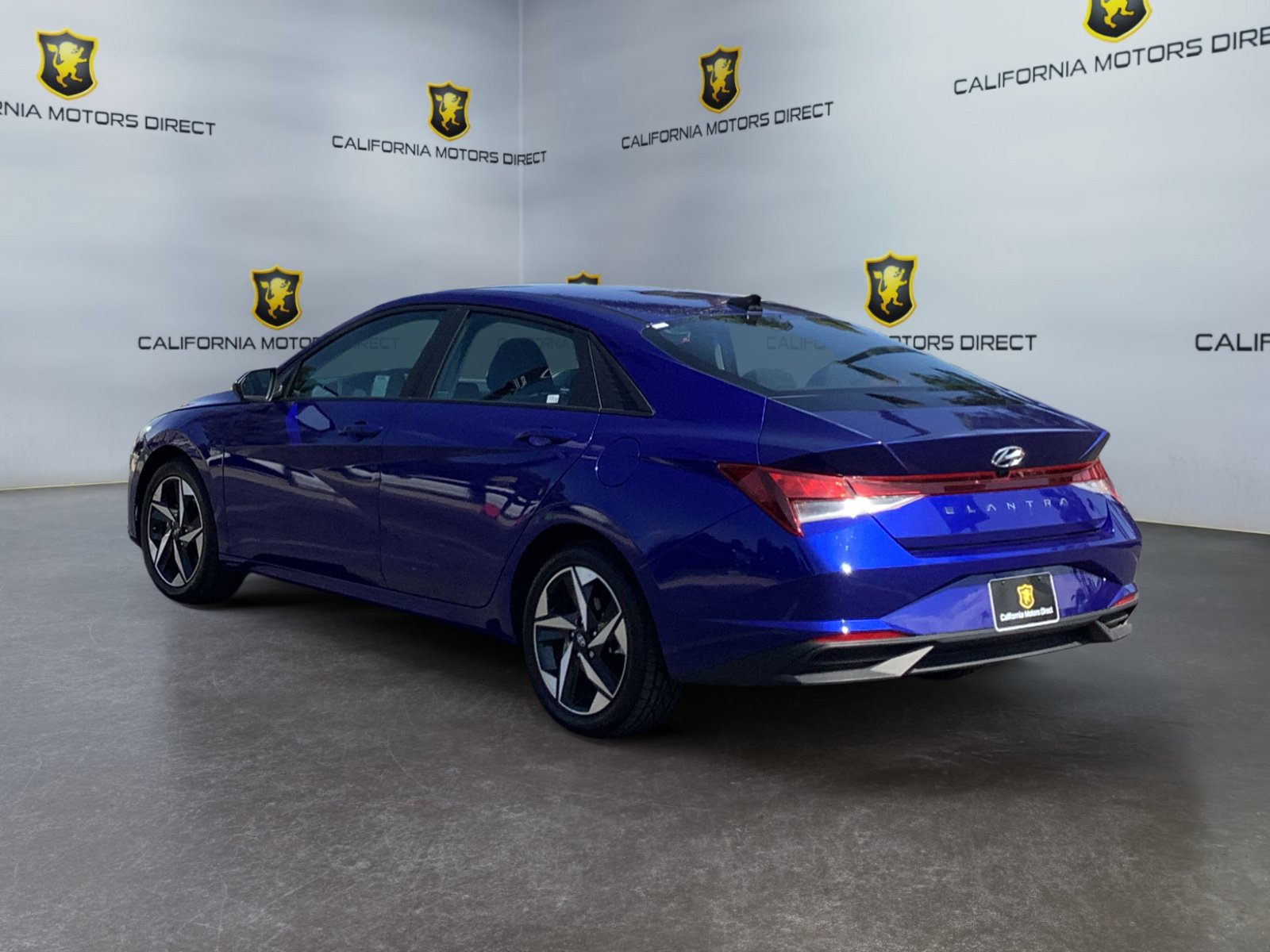 Used 2023 Hyundai Elantra SEL w/ Convenience Package FWD image 3