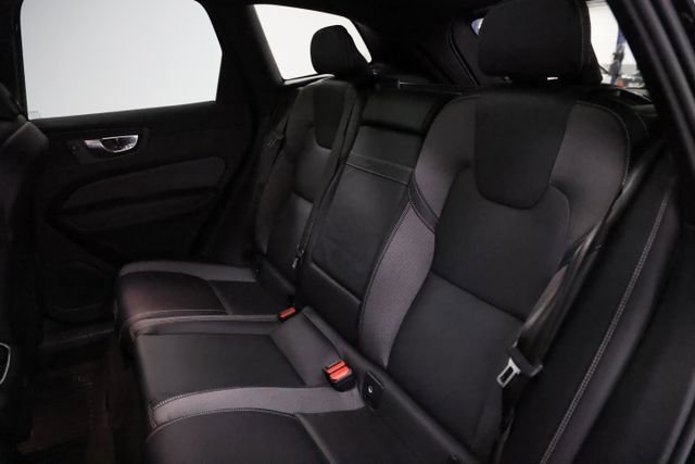 Used 2021 Volvo XC60 T5 R-Design w/ Advanced Package image 24