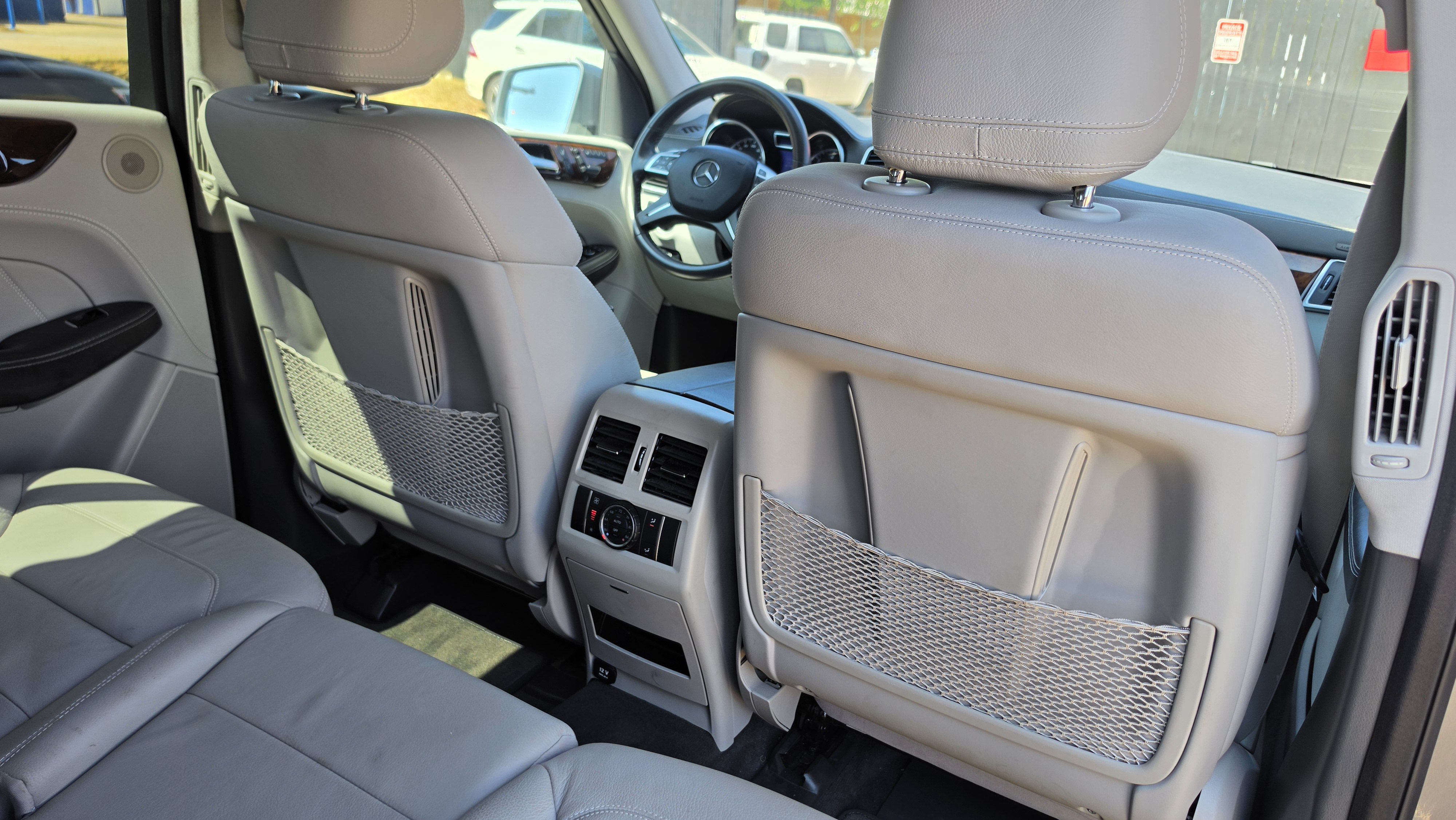 Used 2015 Mercedes-Benz GL 320 BlueTEC 4MATIC w/ Premium I Package image 31