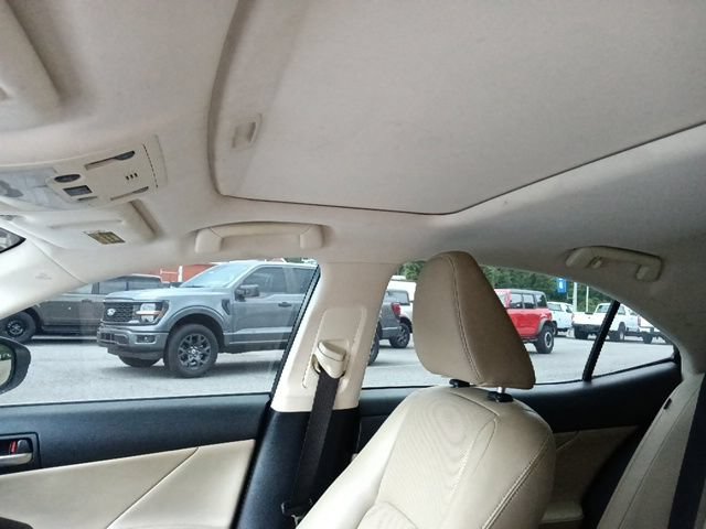 Used 2018 Lexus IS 300 w/ Accessory Package 2 RWD image 15
