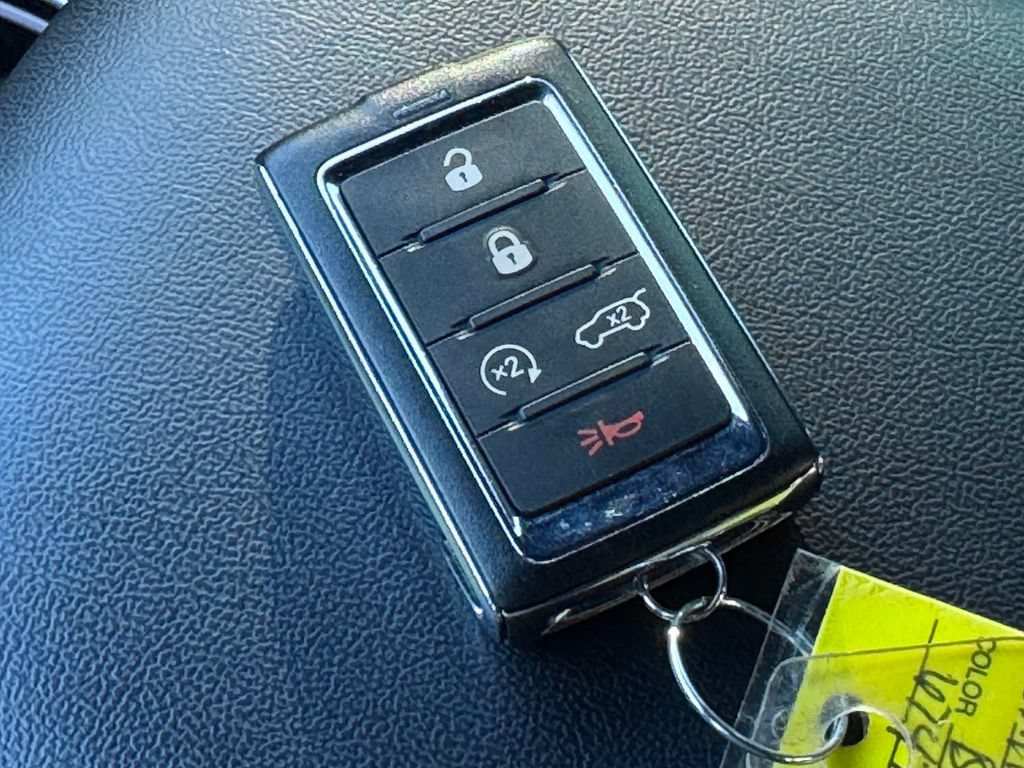 Used 2023 Jeep Grand Cherokee Altitude AWD/4WD image 32