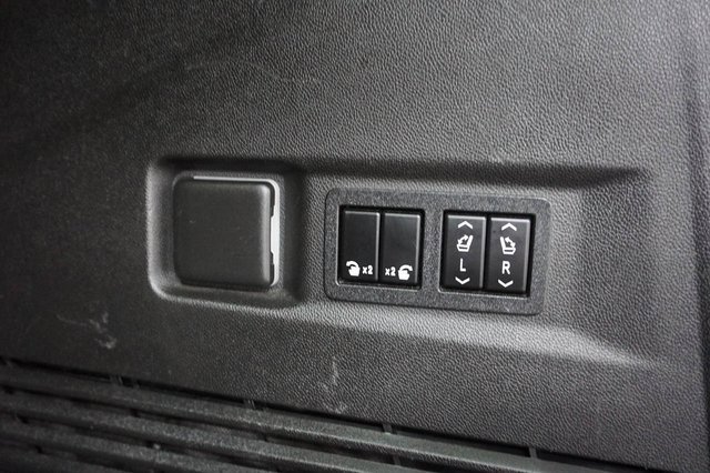 Used 2022 GMC Yukon SLT w/ SLT Premium Package image 22