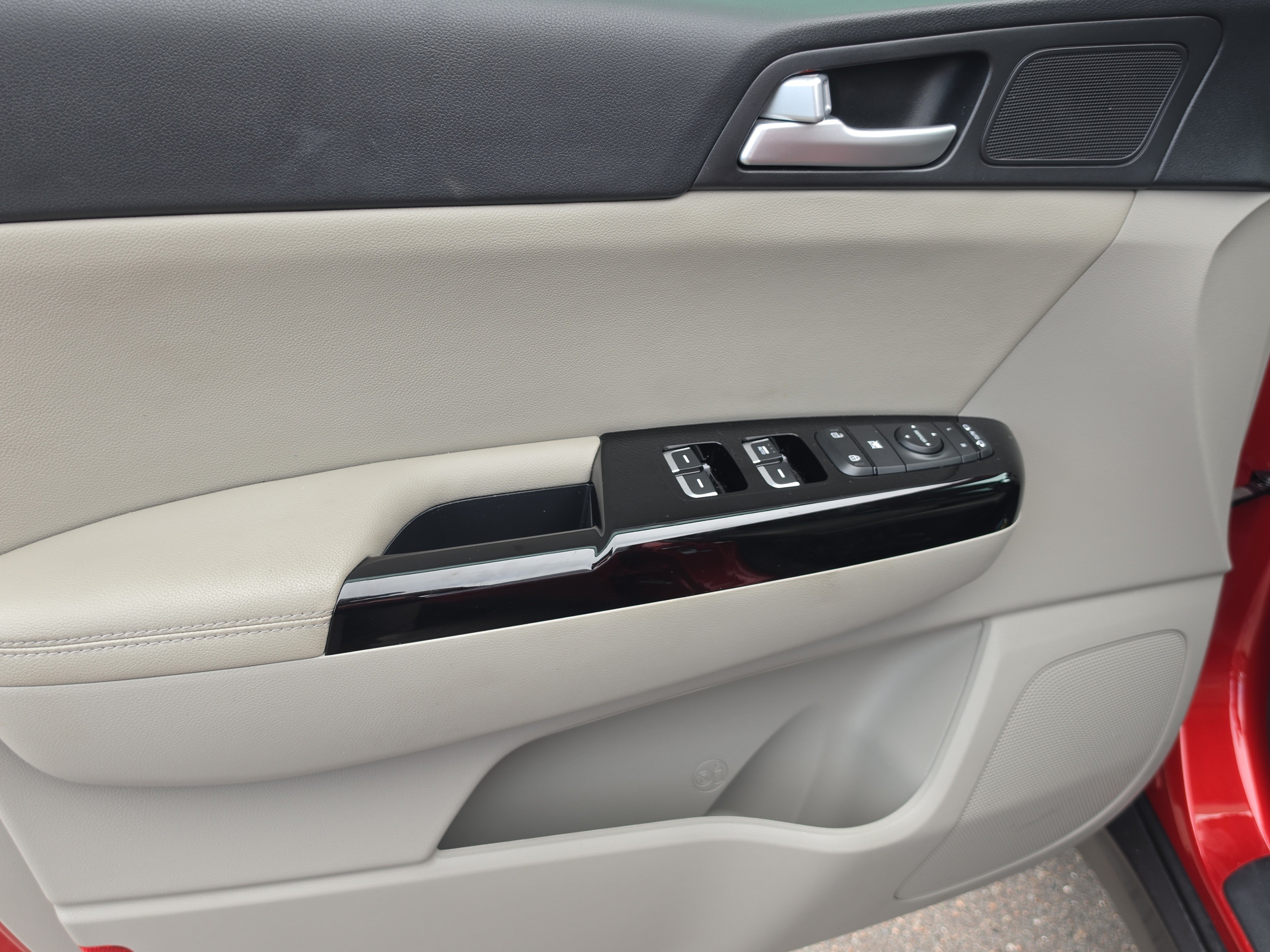 Certified 2022 Kia Sportage EX FWD image 18