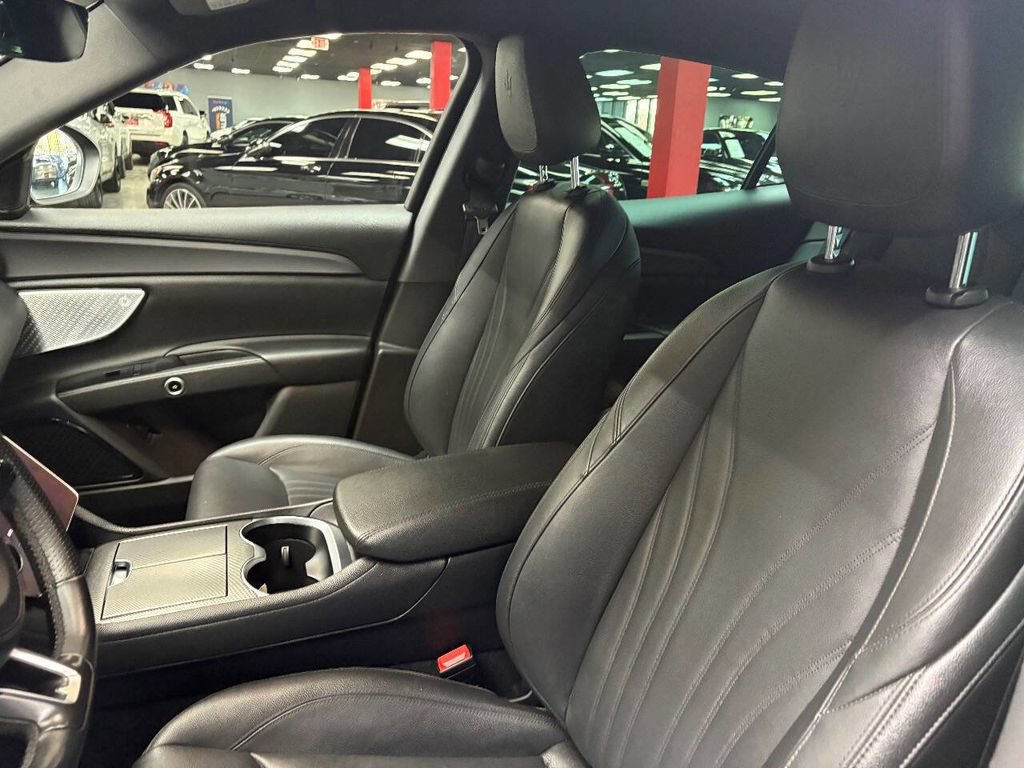 Used 2024 Maserati Grecale GT image 25