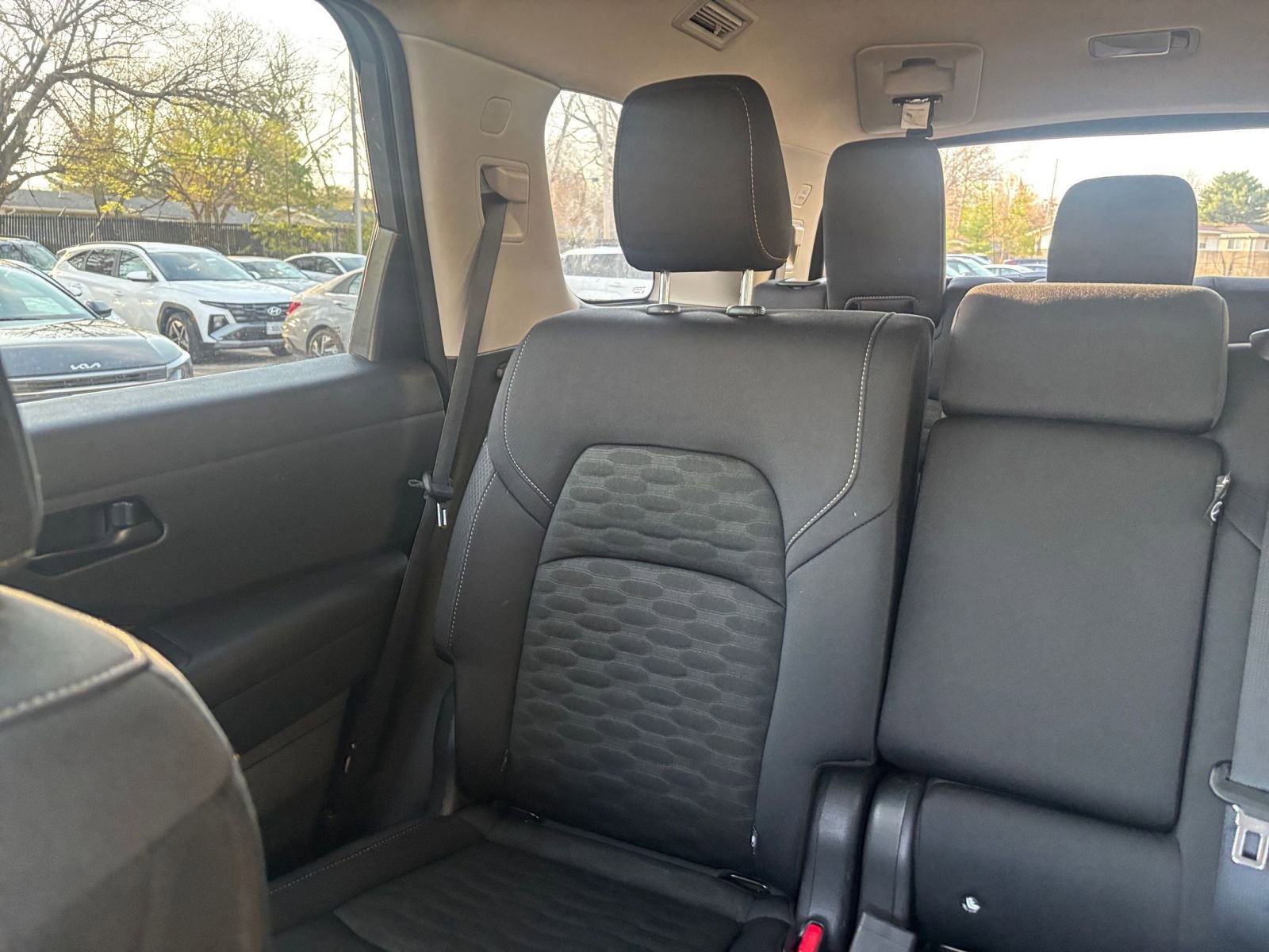 Used 2025 Nissan Pathfinder SV image 40