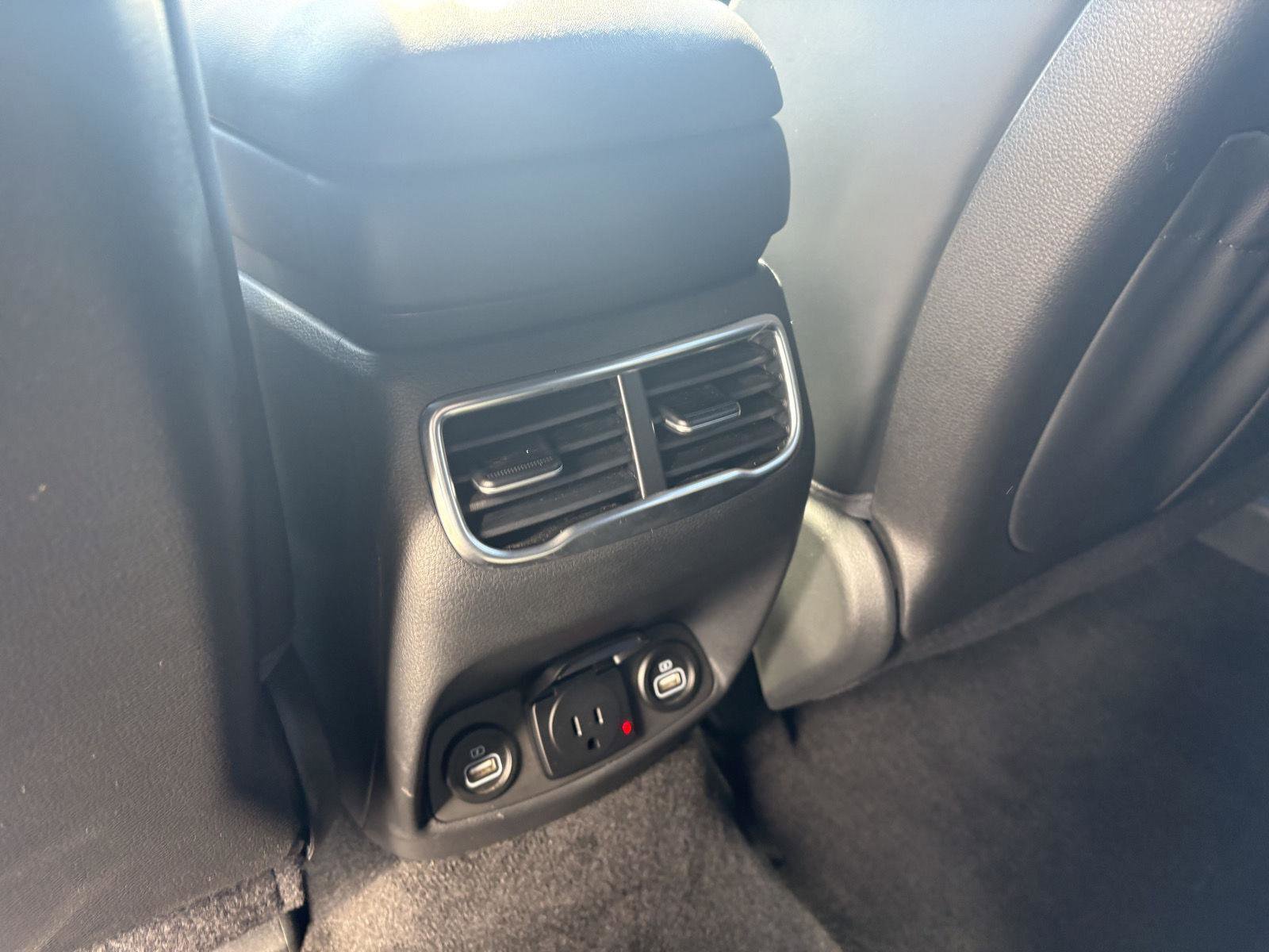 Used 2023 Hyundai Santa Fe Calligraphy image 18