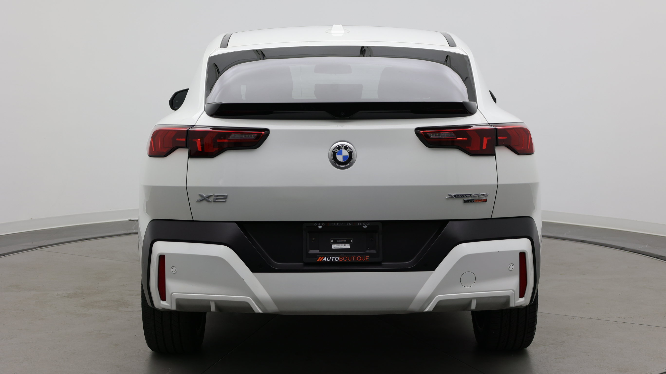 Used 2026 BMW X2 xDrive28i AWD/4WD image 7