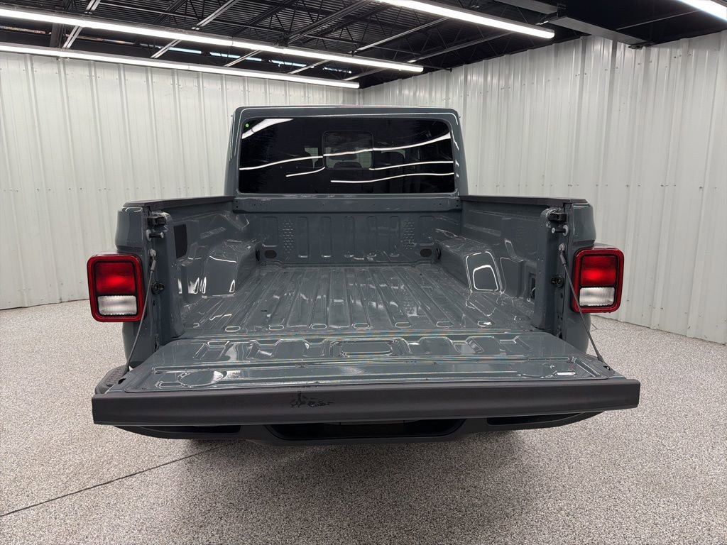 New 2026 Jeep Gladiator Sport image 7
