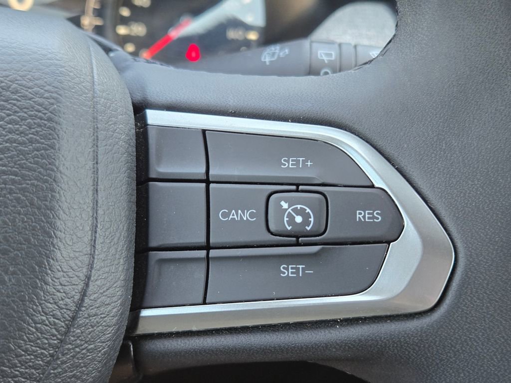 Used 2024 Jeep Compass Latitude AWD/4WD image 23