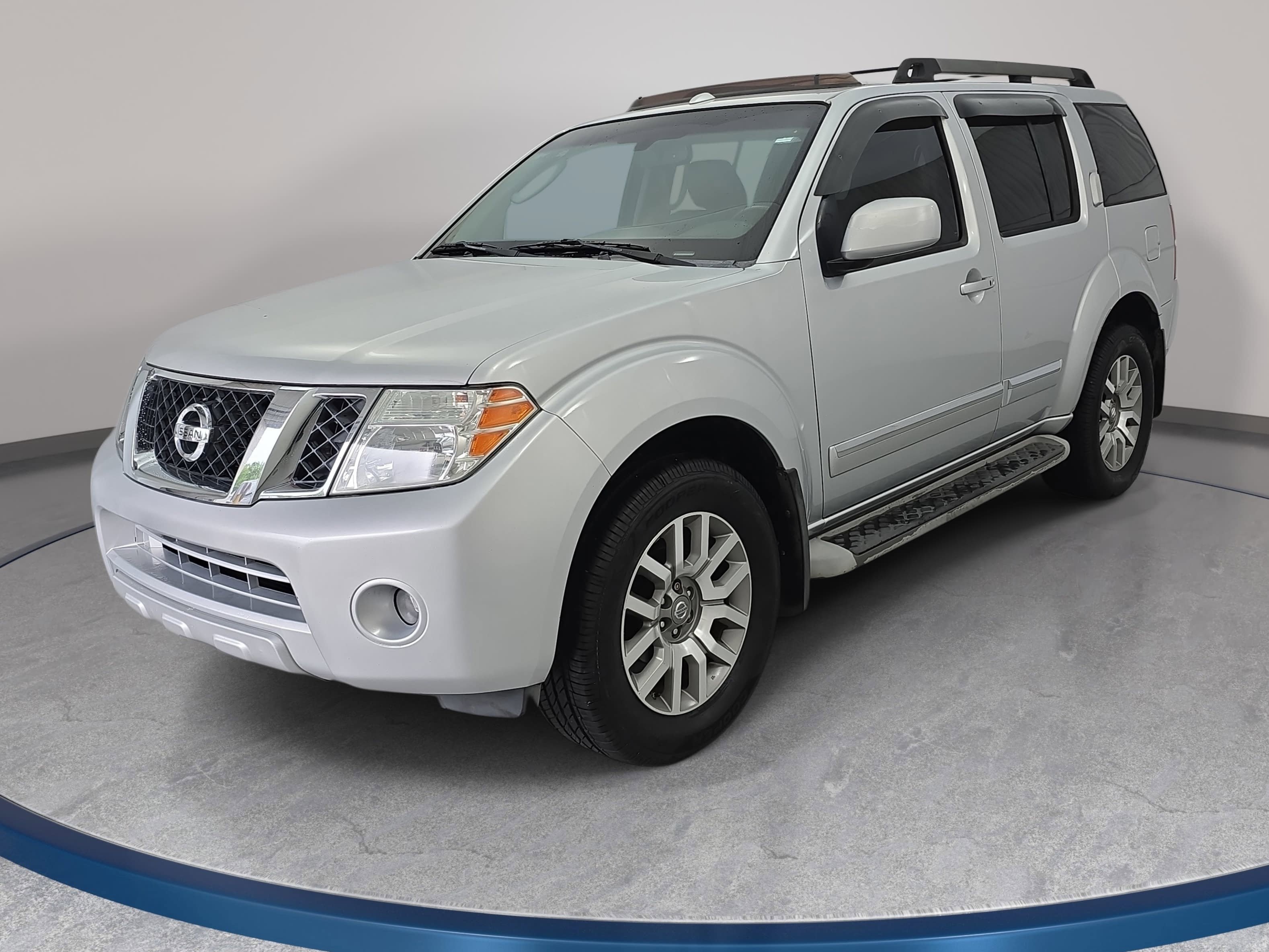 Used 2010 Nissan Pathfinder LE w/ Navigation Pkg