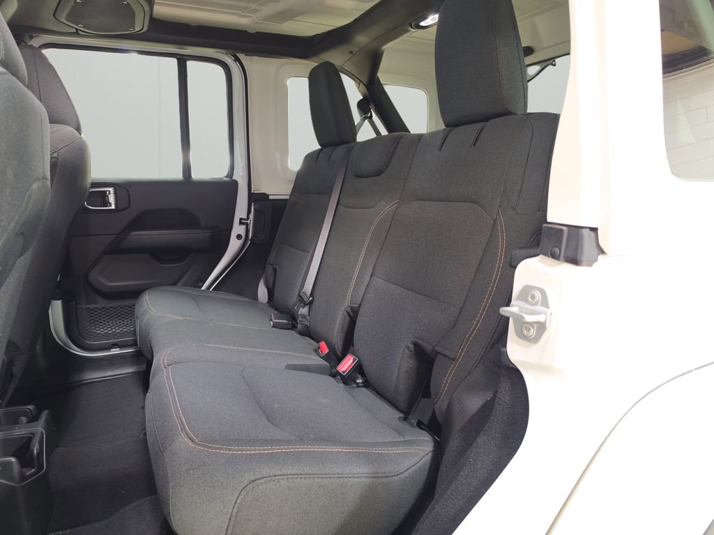 Certified 2025 Jeep Wrangler Sahara image 16