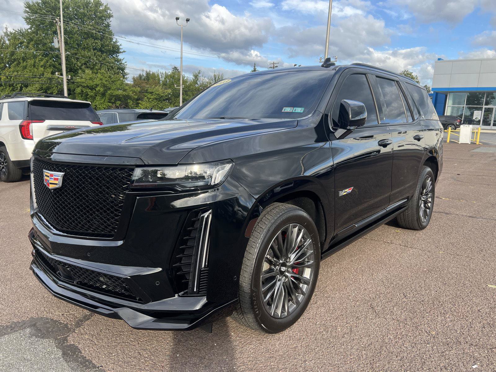 Used 2023 Cadillac Escalade V AWD/4WD image 3