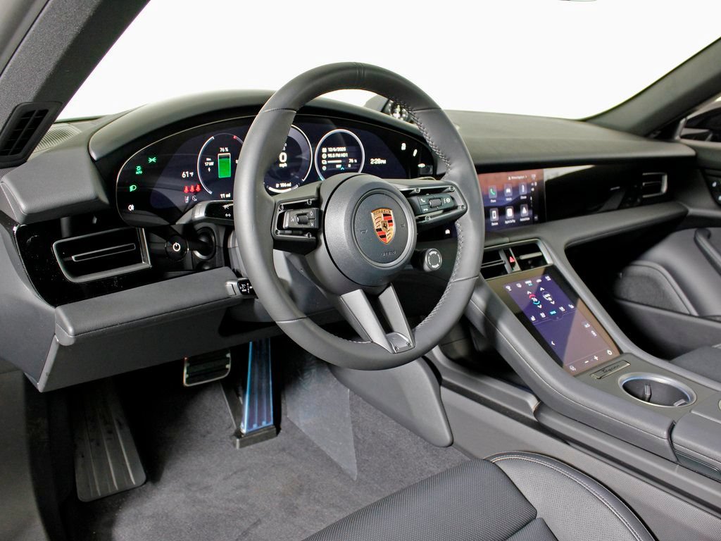Certified 2026 Porsche Taycan AWD/4WD image 4