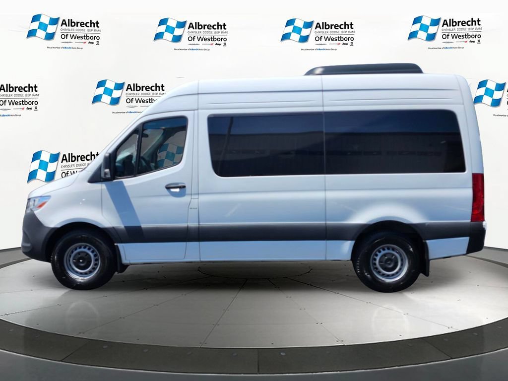 Used 2024 Mercedes-Benz Sprinter 2500 image 2