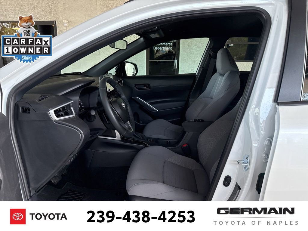 Used 2025 Toyota Corolla Cross AWD Hybrid image 14