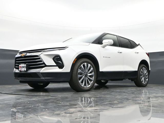 Used 2024 Chevrolet Blazer Premier w/ Driver Confidence II Package AWD/4WD image 37
