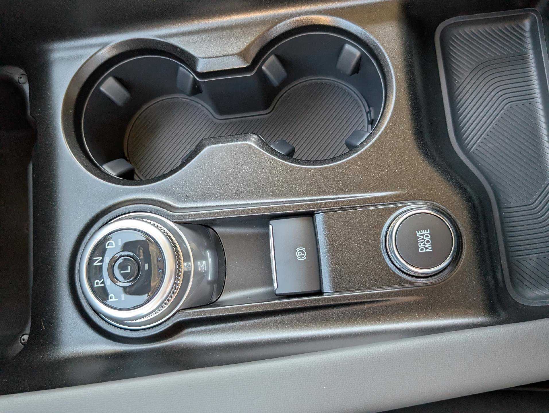 New 2025 Ford Explorer Active image 23