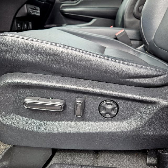 Used 2023 Honda Odyssey Touring image 12