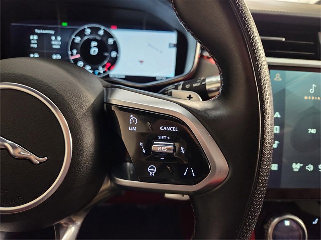 Used 2022 Jaguar F-PACE SVR image 29