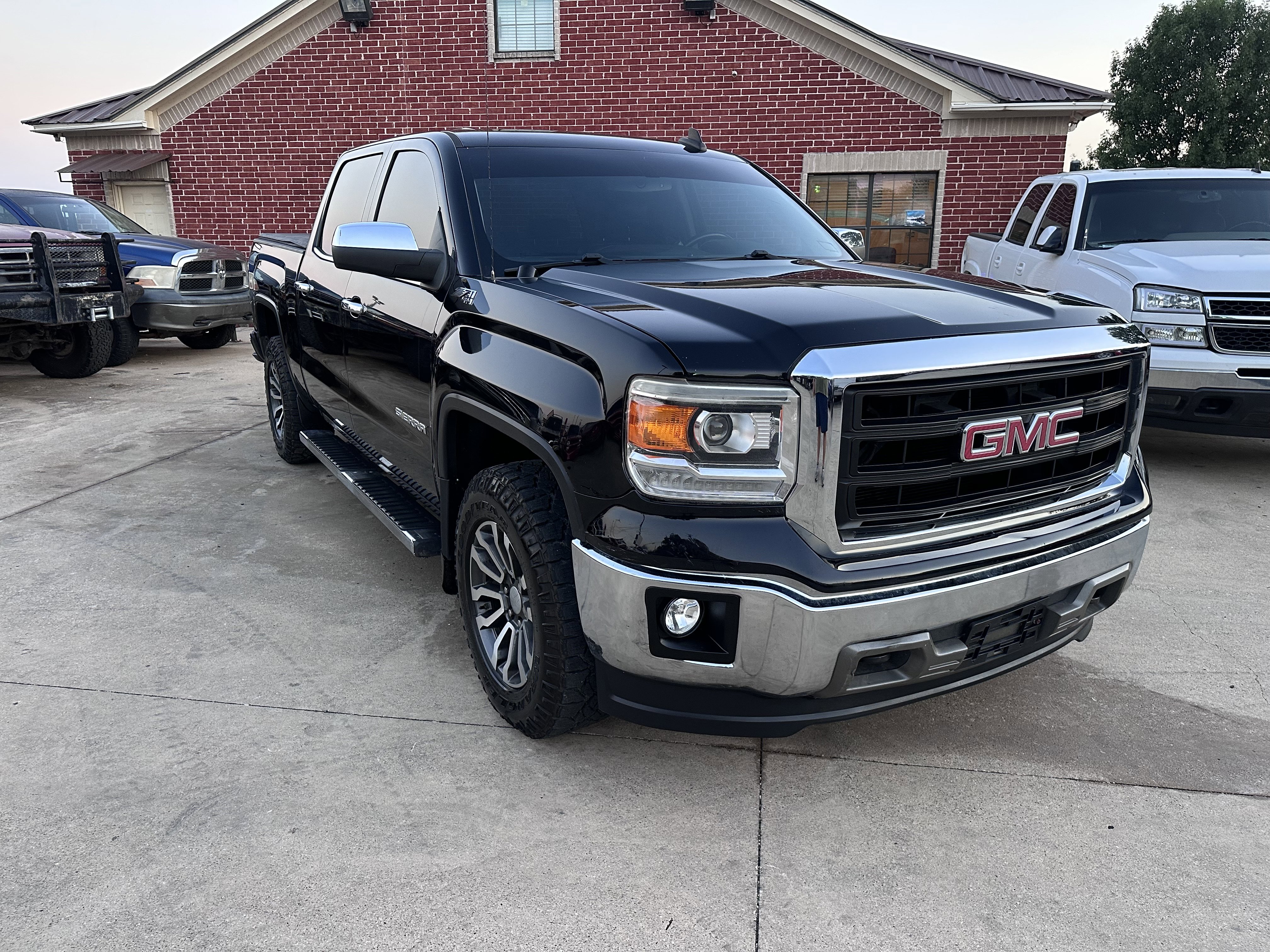 Used 2015 GMC Sierra 1500 SLT w/ SLT Crew Cab Value Package